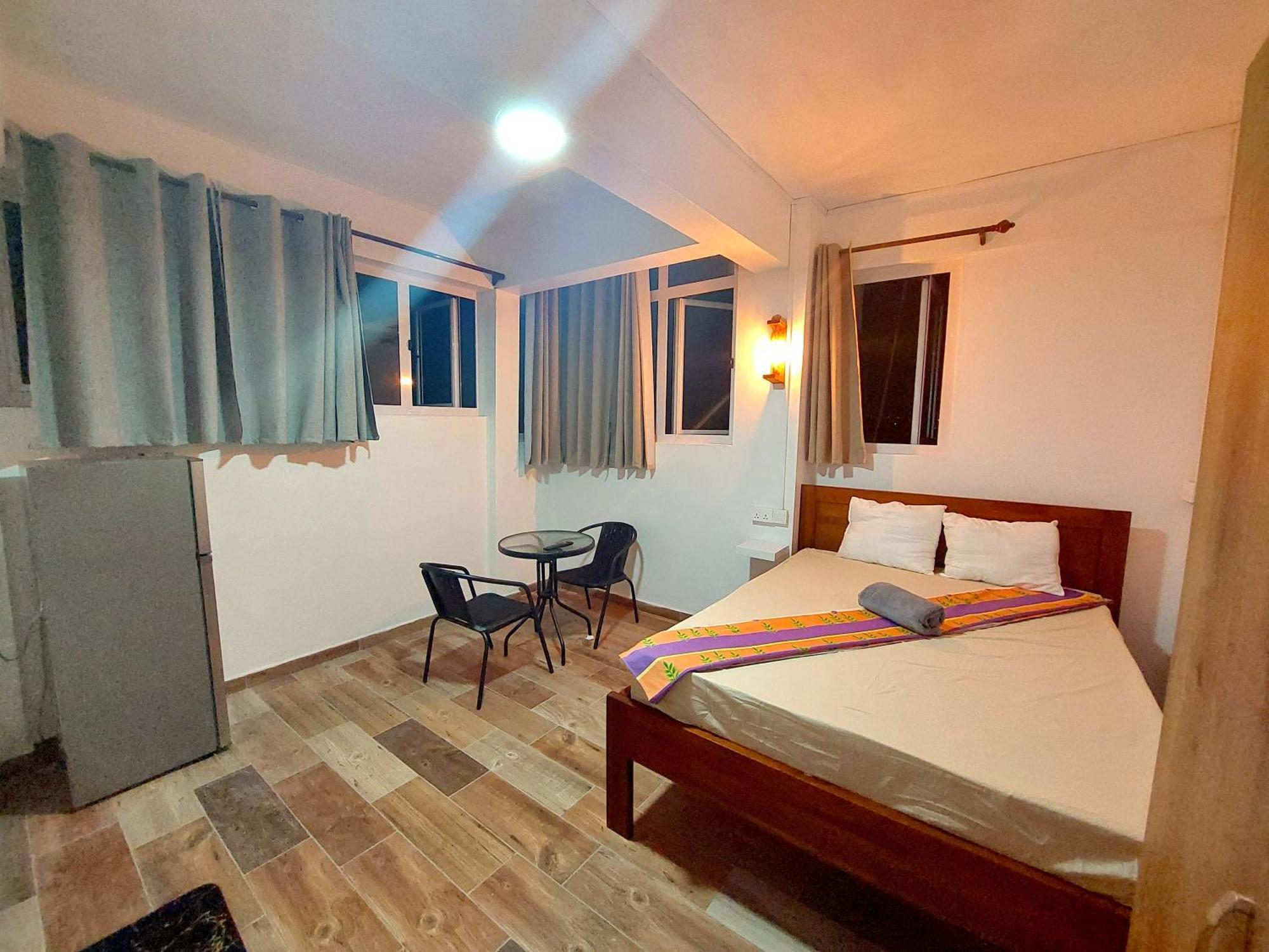 Latanier Beach Hotel Grand-Baie Kültér fotó